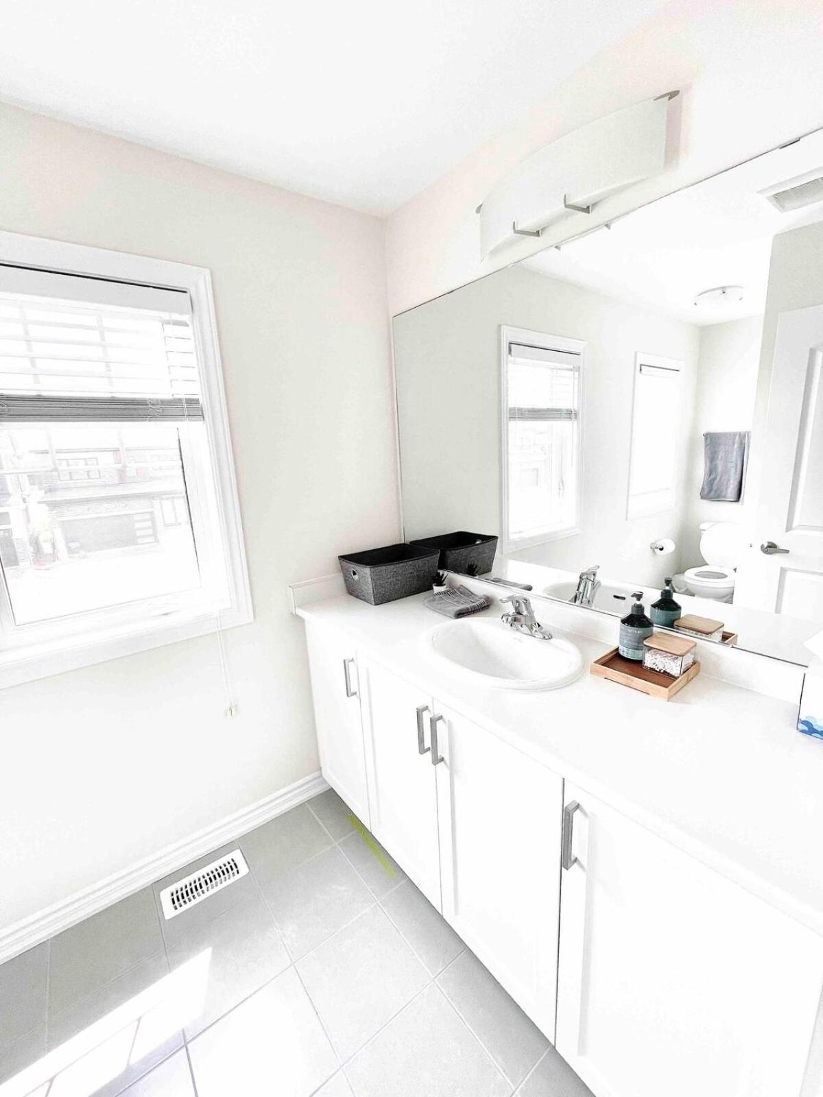 Large 5 Bedroom Newly Built Home Sleeps 12 Persons Thorold Eksteriør billede